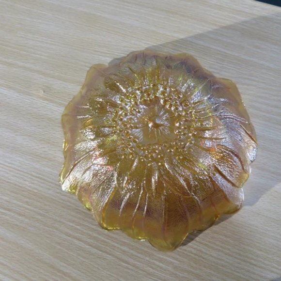 Vintage Iridescence Yellow / Amber Sunflower Glass Bowl - Picture 6 of 6